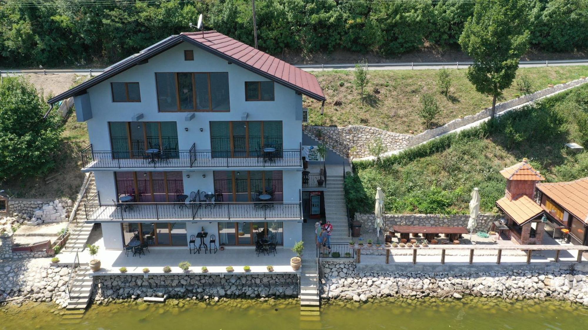 Dunavska Vila Milosavljevic Donji Milanovac Dış mekan fotoğraf