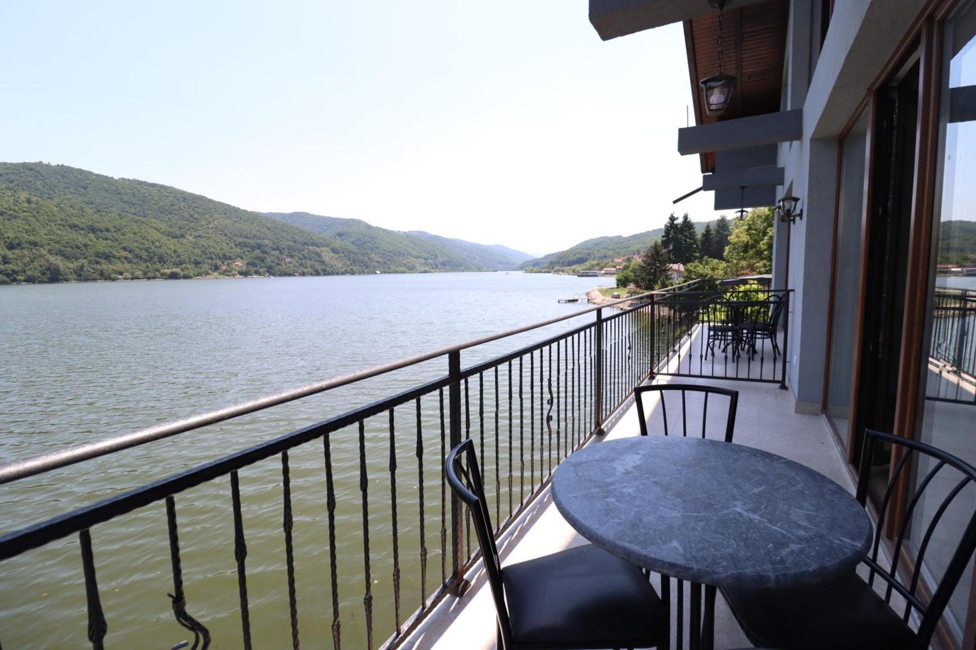 Dunavska Vila Milosavljevic Donji Milanovac Dış mekan fotoğraf