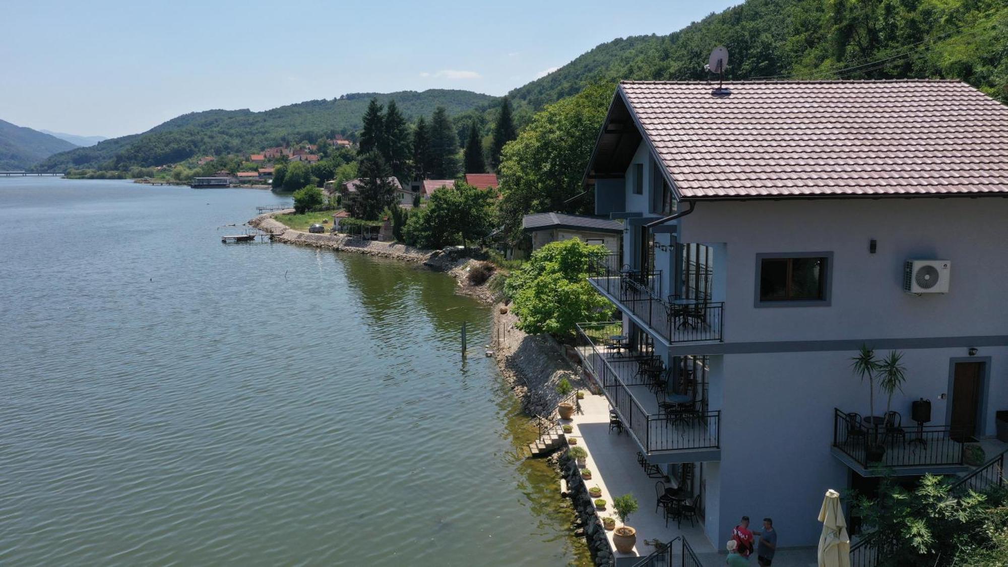 Dunavska Vila Milosavljevic Daire Donji Milanovac Dış mekan fotoğraf